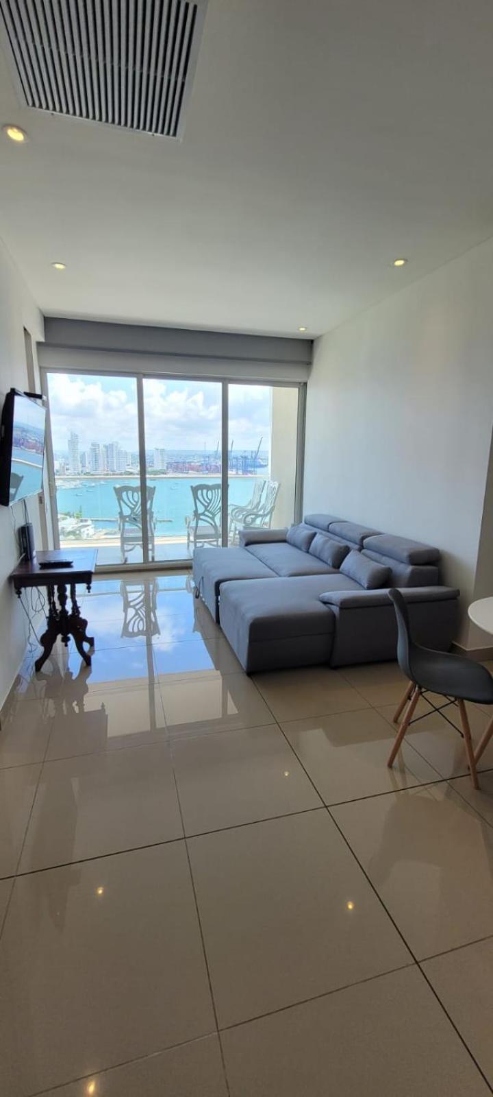 En Edificio H2 Bocagrande Cerca Al Mar Apartment *