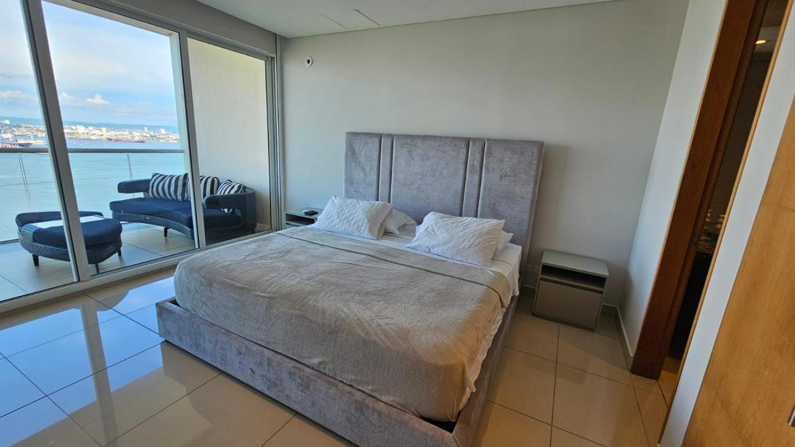 En Edificio H2 Bocagrande Cerca Al Mar Cartagena